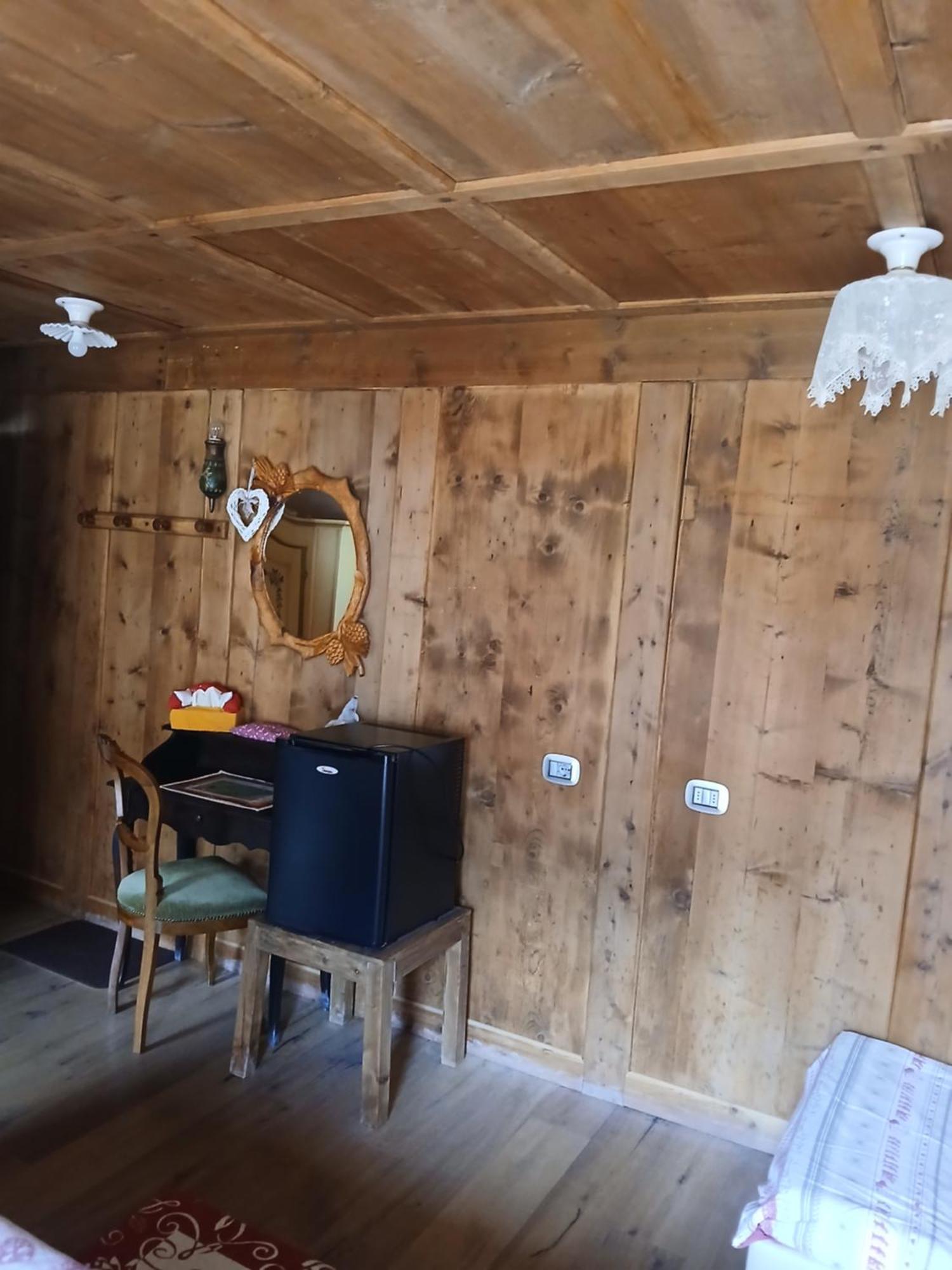 Beb La Stube Dei Partel Bed & Breakfast Ziano di Fiemme Eksteriør bilde